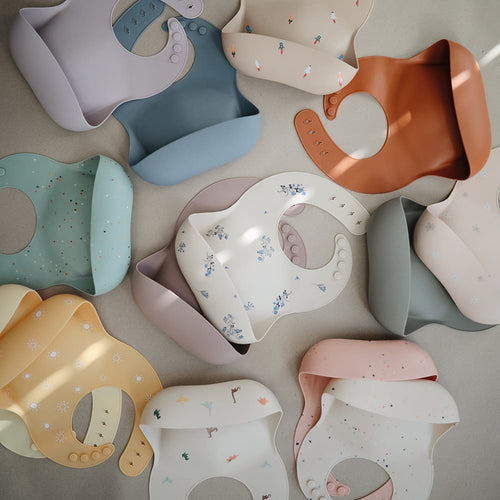 Bavaglino In Silicone Con Tasca - Fiori Lilac